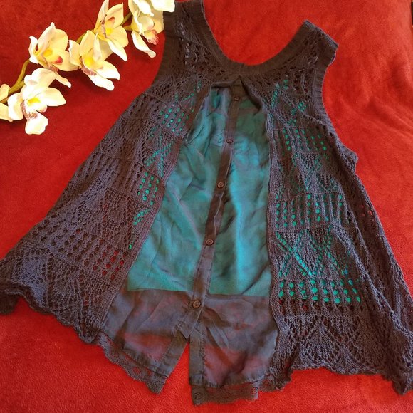 Tops - Sheer button back Tank